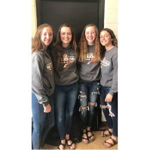 Meet your Posher, Chloe